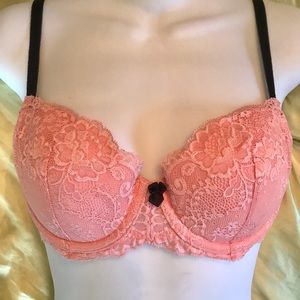 NWOT VICTORIA’S SECRET PINK & BLACK LACE BRA 34B